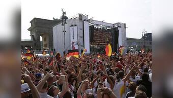 Germany World Cup heroes return to huge fan party