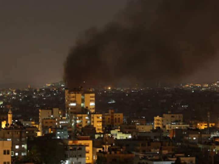 Death toll hits 208 in Gaza as Israeli air strikes continue Death toll hits 208 in Gaza as Israeli air strikes continue