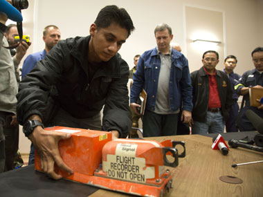 MH17 black boxes handed over to Dutch officials MH17 black boxes handed over to Dutch officials