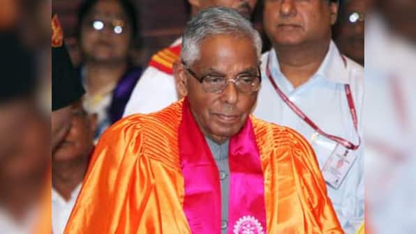 Narayanan demits office, leaves for Chennai