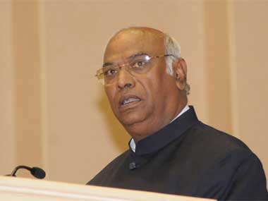 Govt should not introduce a full-fledged Budget in the name of an Interim Budget, says Mallikarjun Kharge Govt should not introduce a full-fledged Budget in the name of an Interim Budget, says Mallikarjun Kharge