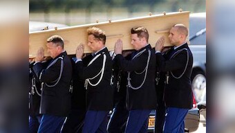 MH17 bodies arrive in Netherlands amid nationwide grieving