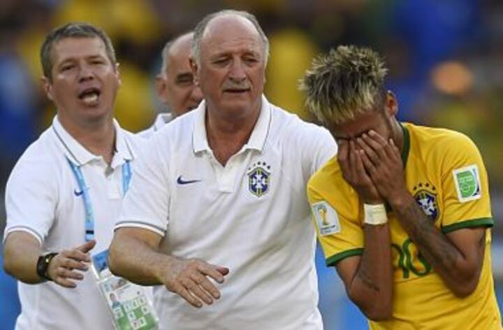 Former Brazil coach Scolari pursued by Peru's football federation 
