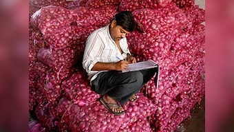 Govt creating 50,000 tonne of onion buffer to curb price rise; wholesale price jumps by over 29% to Rs 11/kg