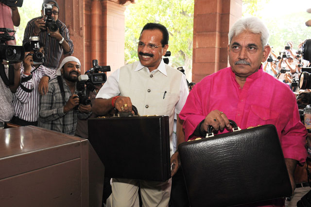 Rail budget 2014: 10 years, 99 projects launched, 1 completed. Another fraud? Rail budget 2014: 10 years, 99 projects launched, 1 completed. Another fraud?