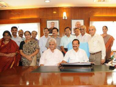 Railways Minister with the budget. Image: Twitter