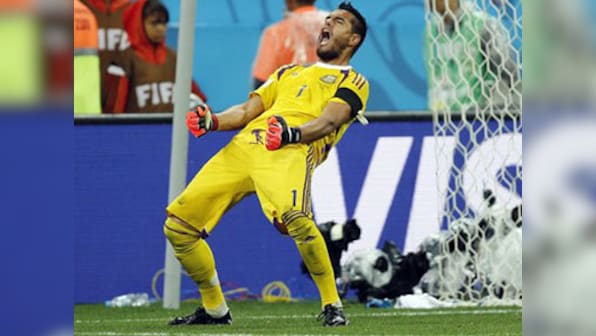 Argentina win 4-2 on penalties to kill Dutch dream, reach World Cup final