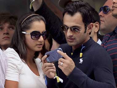 BJP backs Laxman over Sania Mirza remark; blames 'media distortion' BJP backs Laxman over Sania Mirza remark; blames 'media distortion'