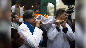 Sunanda Pushkar's death: What Shashi Tharoor told AIIMS
