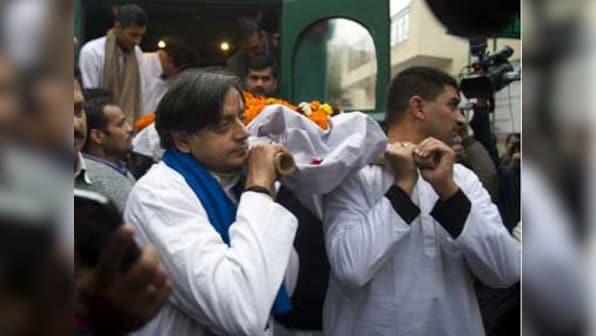 Sunanda Pushkar's death: What Shashi Tharoor told AIIMS
