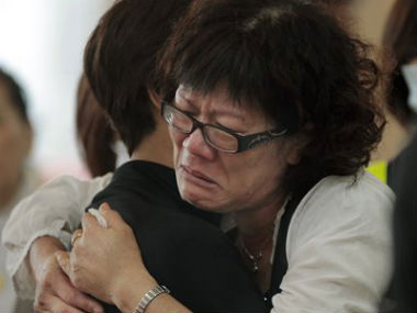 Taiwan crash: TransAsia Airways apologises as relatives blast chairman Taiwan crash: TransAsia Airways apologises as relatives blast chairman