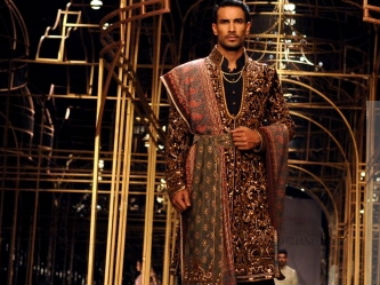 Biggest trend this wedding season: Grooms clad in dhotis Biggest trend this wedding season: Grooms clad in dhotis