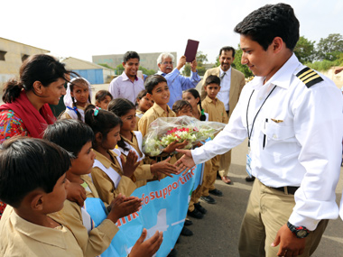 US teen pilot aiming for world record killed in crash, father missing US teen pilot aiming for world record killed in crash, father missing