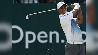 Tiger Woods roars with lowest round in two years