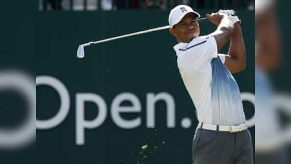 Tiger Woods roars with lowest round in two years