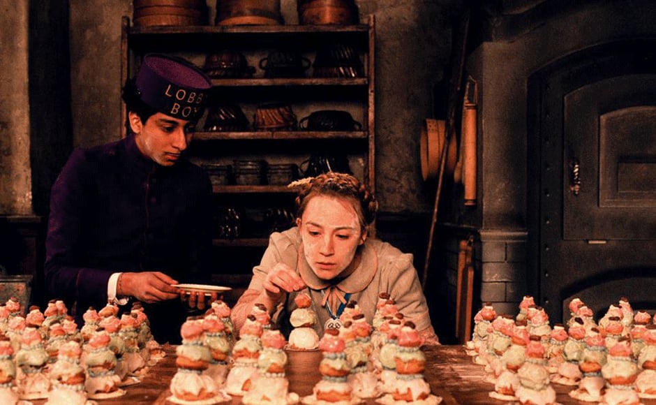 The story of the film involves the theft and recovery of a priceless Renaissance painting; a raging battle for an enormous family fortune; and the sweetest confection of a love affair – all against the backdrop of a suddenly and dramatically changing Continent.