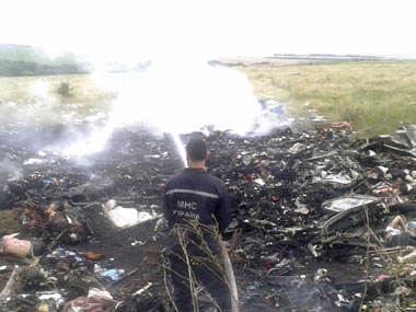 Separatists didn't get anything in return for MH17 black boxes, says Malaysia Separatists didn't get anything in return for MH17 black boxes, says Malaysia