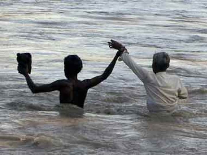  Centre clears 153 flood control proposals