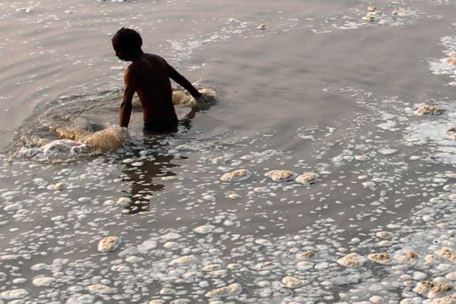 Water burial: 50 bodies recovered from Ganga, sanitation workers refuse ...