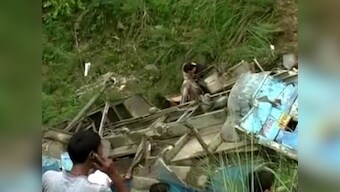 Himachal: 21 killed, 5 injured as bus falls in gorge near Shimla