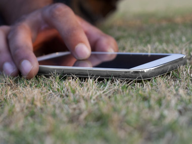 Trai to review telcos' freedom to fix mobile rates if current tariffs are hiked Trai to review telcos' freedom to fix mobile rates if current tariffs are hiked