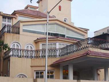 Did Rajesh Khanna's bungalow sell for low price because it was 'haunted'? Did Rajesh Khanna's bungalow sell for low price because it was 'haunted'?