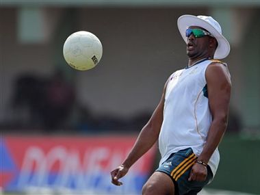 SA paceman Philander fined for tampering with the ball  SA paceman Philander fined for tampering with the ball