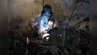 Simmtronics invests Rs 30 crore to make set-top boxes under own brand  