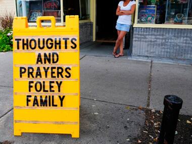 A sign outside a shop remembers James Foley in his hometown of Rochester, New Hampshire August 20, 2014. Reuters