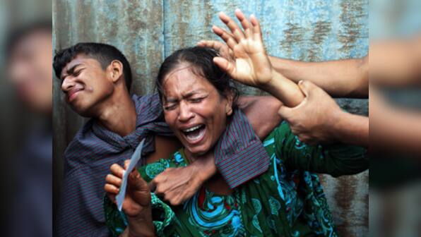 Bangladesh: Rescuers struggle to trace overloaded ferry that sank