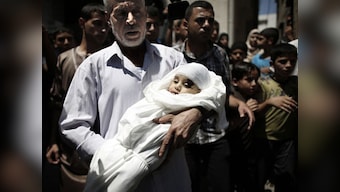 Gaza: Thousand mourn death of Hamas chief's wife, baby son
