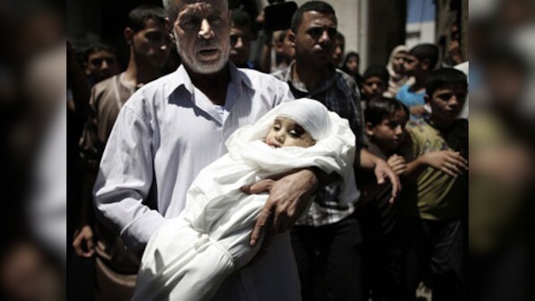 Gaza: Thousand mourn death of Hamas chief's wife, baby son