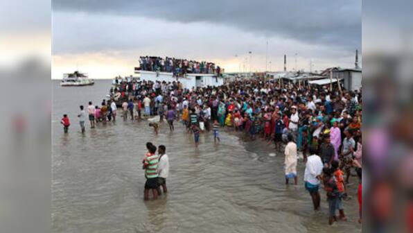 Bangladesh: Strong currents hamper rescue effort in ferry accident