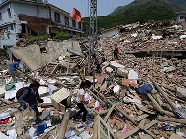 China earthquake death toll nears 600; 4,200 people evacuated China earthquake death toll nears 600; 4,200 people evacuated