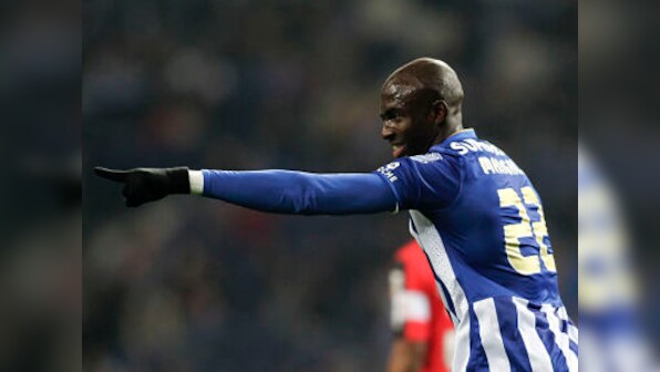 Manchester City sign defender Eliaquim Mangala from Porto