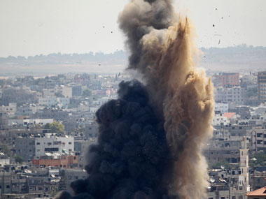 Israeli army strikes Hamas targets in Gaza Strip in retaliation to Palestinians' rocket attack, no casualties reported Israeli army strikes Hamas targets in Gaza Strip in retaliation to Palestinians' rocket attack, no casualties reported