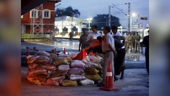 Unclaimed tiffin creates bomb scare at Howrah Station
