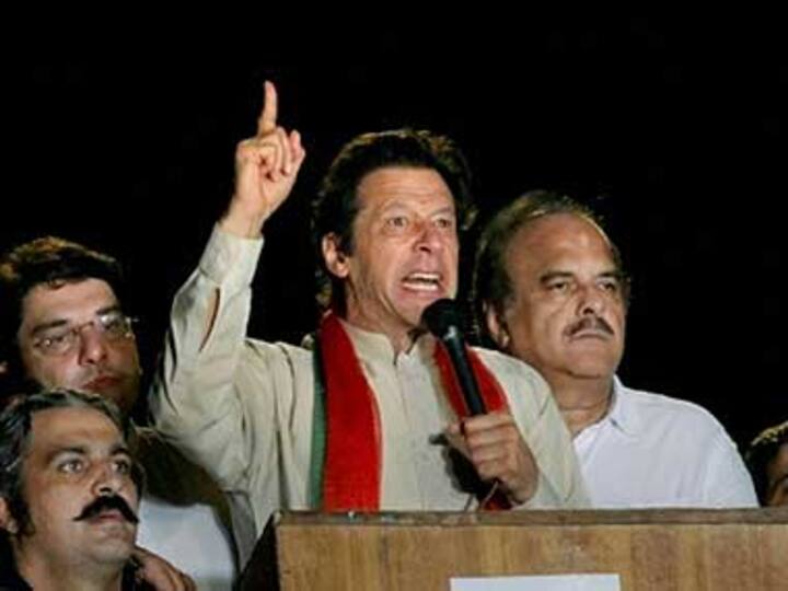 Pakistan: Imran Khan's look-alike big draw at 'Azadi March' Pakistan: Imran Khan's look-alike big draw at 'Azadi March'