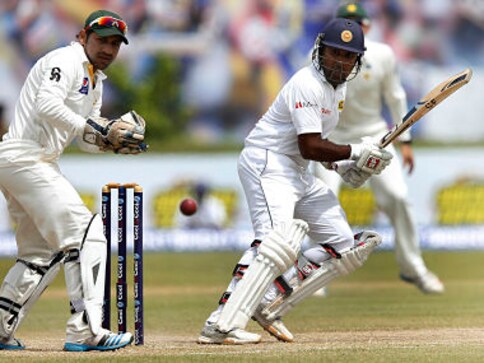 Jayawardene is the kind of player that comes around very rarely ...