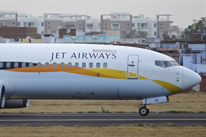 Jet Airways to clear salary of pilots worth Rs 100 cr in a month