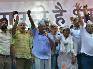 Kejriwal targets BJP over Vijay Goel’s remarks on migrants Kejriwal targets BJP over Vijay Goel’s remarks on migrants