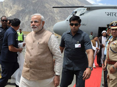 #KargilVijayDiwas: PM Modi pays tribute to 1999 Kargil war martyrs #KargilVijayDiwas: PM Modi pays tribute to 1999 Kargil war martyrs
