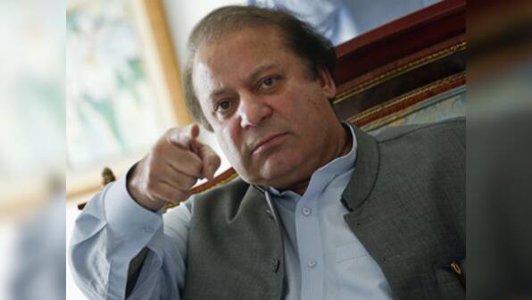Pak's power struggle to spill into streets as Imran Khan takes on Sharif