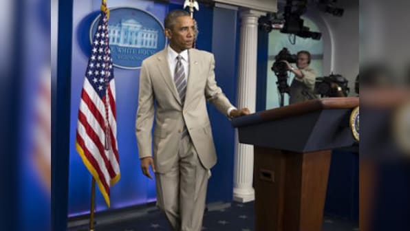 President Obama gets panned for beige suit in press briefing 