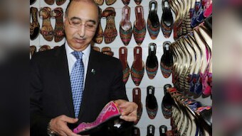 Pak envoy's invite to Kashmiri separatists during talks draws flak 