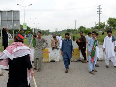 Trouble for Nawaz Sharif, is Pakistan facing its fourth coup? Trouble for Nawaz Sharif, is Pakistan facing its fourth coup?