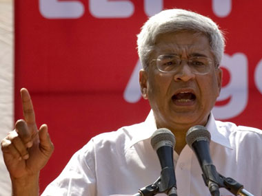 AIADMK merger: CPM leader Prakash Karat calls alliance 'opportunistic', alleges BJP's role in it AIADMK merger: CPM leader Prakash Karat calls alliance 'opportunistic', alleges BJP's role in it