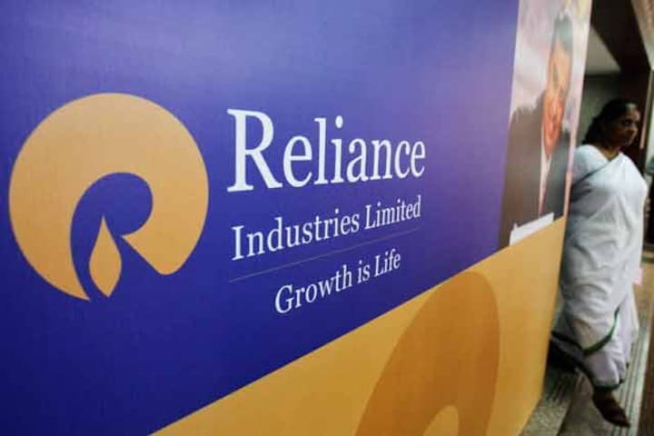 Gas pricing: Delhi Police's anti-graft bureau claims powers to probe RIL 