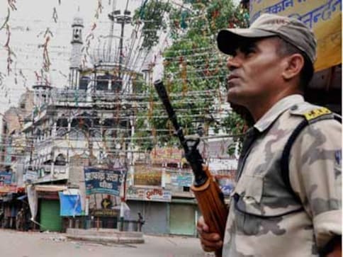 Saharanpur violence: 30 arrested for stone-pelting and torching vehicles Saharanpur violence: 30 arrested for stone-pelting and torching vehicles