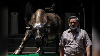 Wall Street cheer sends Sensex up 142 points, Nifty rises 39 points